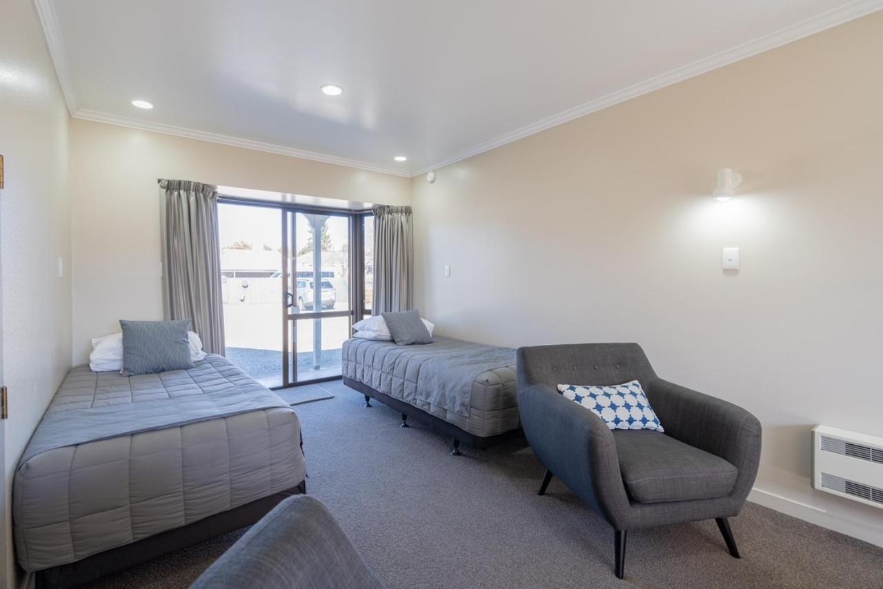 Te Anau Motel & Apartments Экстерьер фото